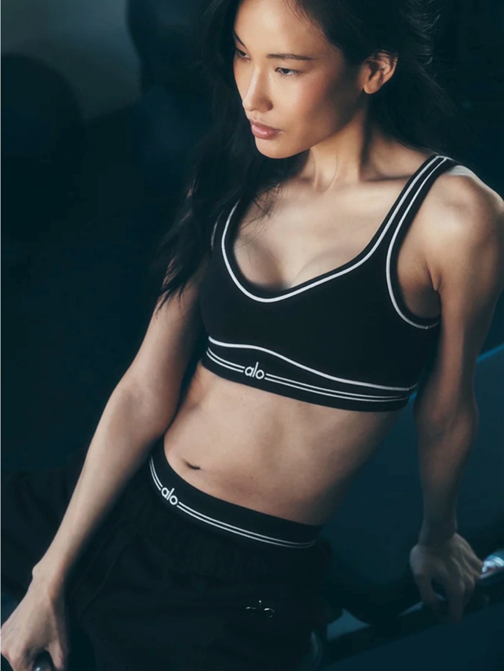 Alo Yoga Airbrush Heart Throb Bra & leggings set